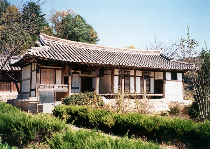 청주 과필헌