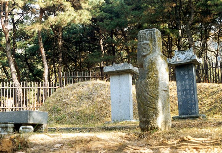 청주 곽예 묘소