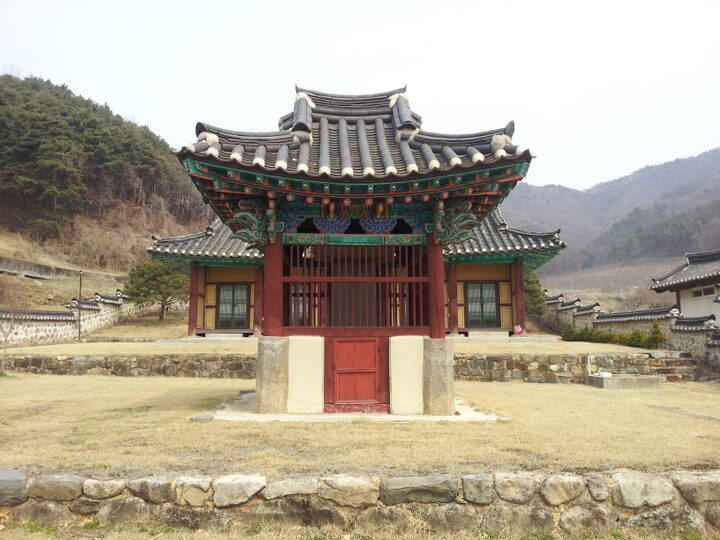 청주 신항서원 묘정비