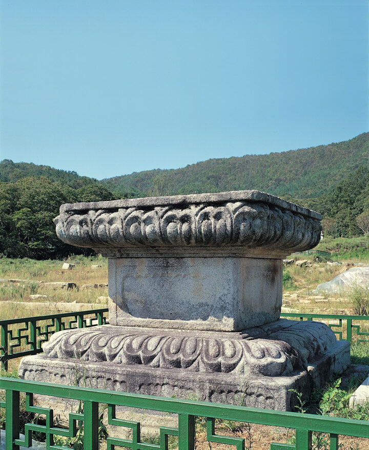 여주 고달사지 석조대좌