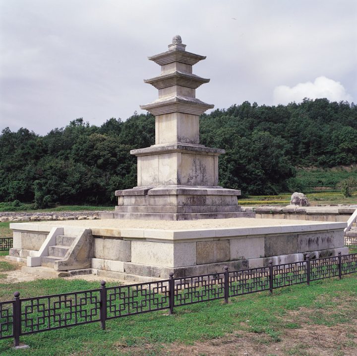 원주 거돈사지 삼층석탑