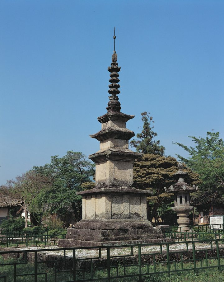 남원 실상사 동·서 삼층석탑