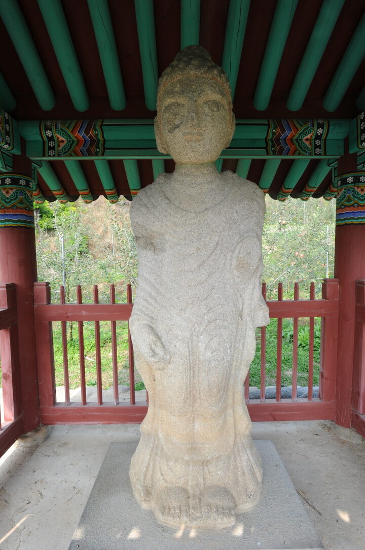 영주 석교리 석조여래입상