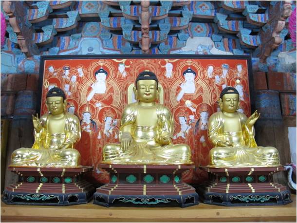 고창 문수사 목조석가여래삼불좌상