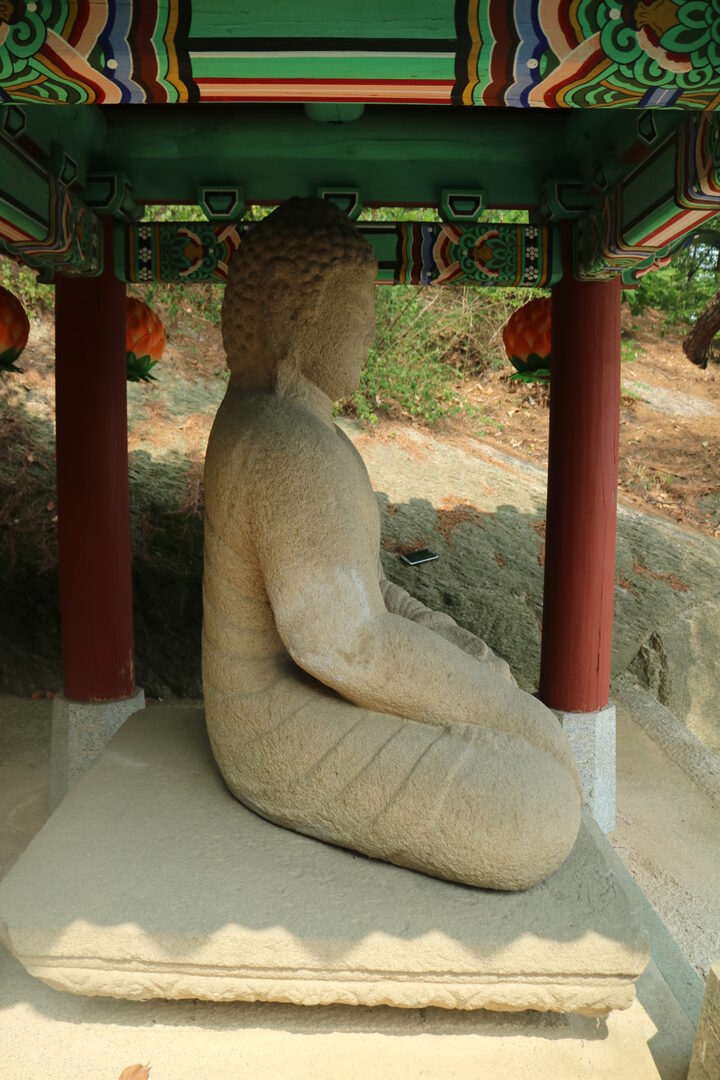 경주 방형대좌 석조여래좌상