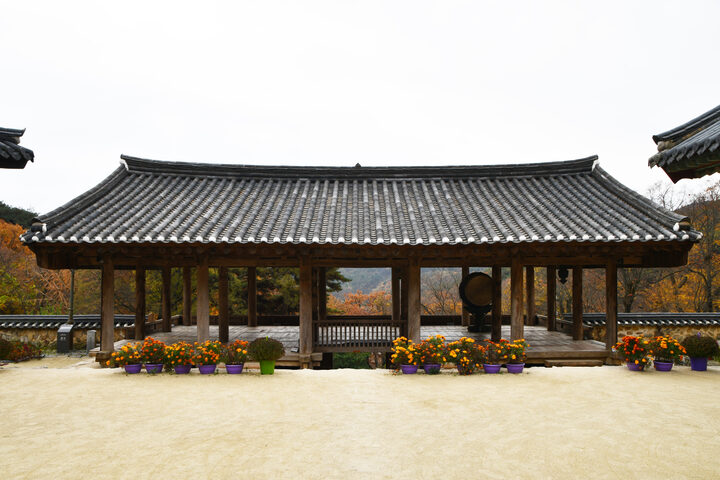 안동 봉정사 덕휘루