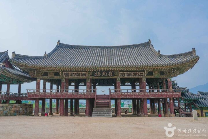 밀양 영남루