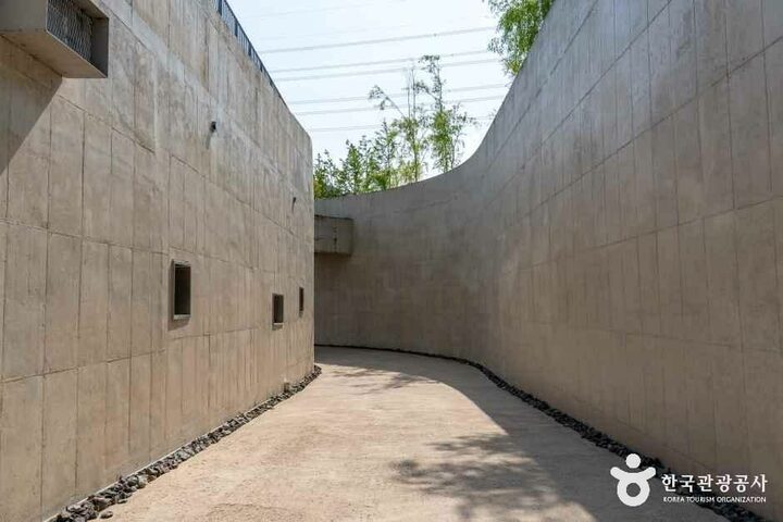 경기_화성_화성시독립운동기념관_외부_04.jpg