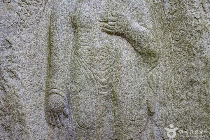 경북_경주_경주 율동 마애여래삼존입상 (3)
