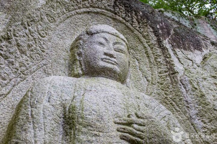 경북_경주_경주 율동 마애여래삼존입상 (4)
