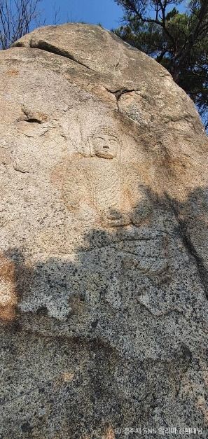 경주_경주 남산 용장사지 마애여래좌상 (2)
