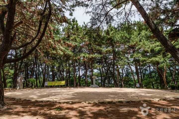 경남_김해_김해구지봉_외부_5-5.jpg