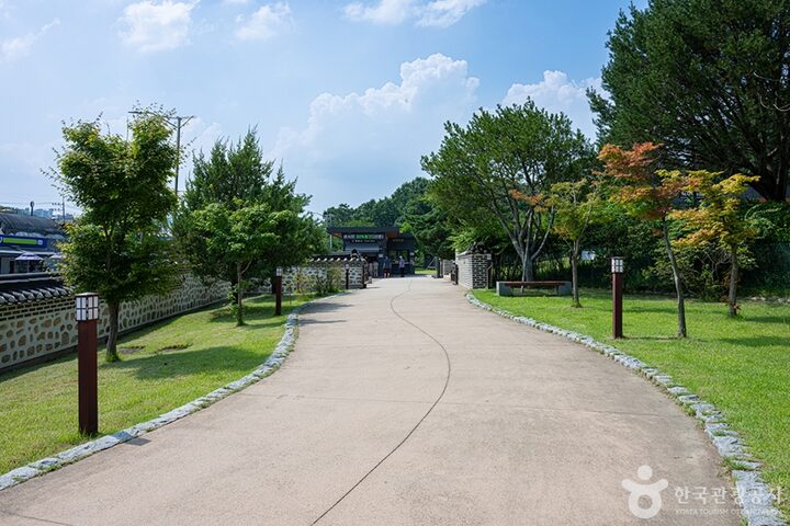윤건릉 (1)