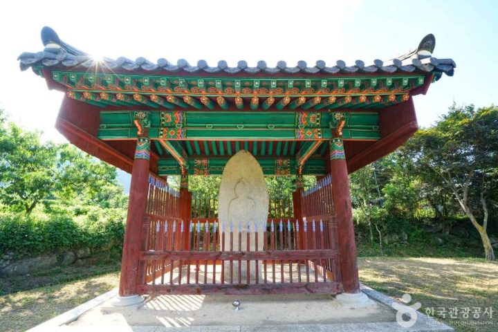 거창 강남사지 석조여래입상 (2)