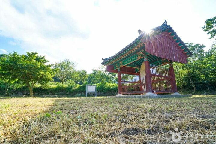 거창 강남사지 석조여래입상 (3)