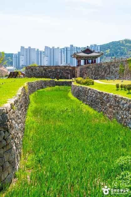 경남_창원_웅천읍성_외부_4.jpg