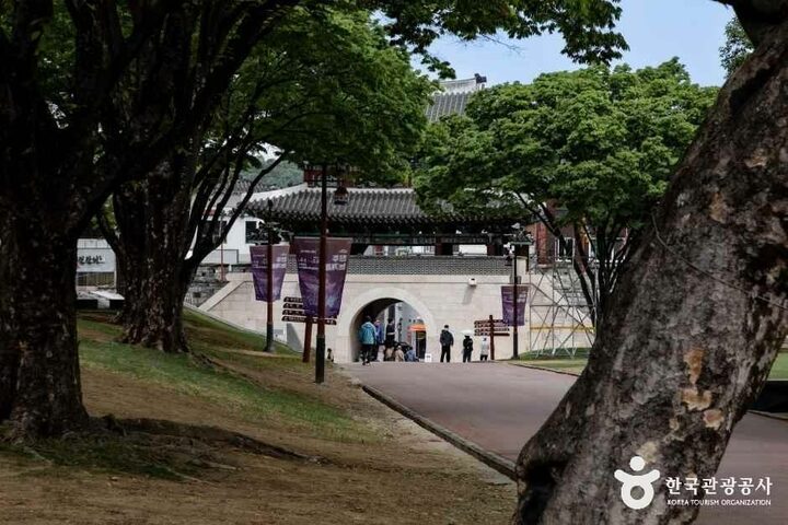 경남_진주_진주성_외부_2.JPG
