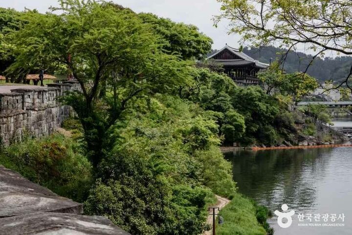 경남_진주_진주성_외부_3.JPG