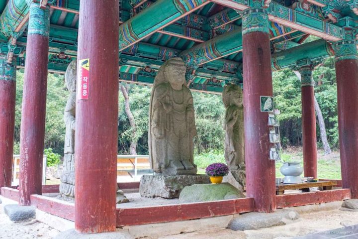 경북_경주_경주 배동 석조여래삼존입상 (2)