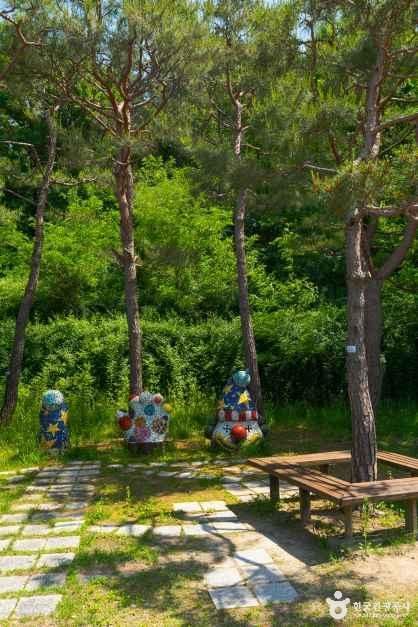 경기_이천_경기도자미술관_외부_3.jpg