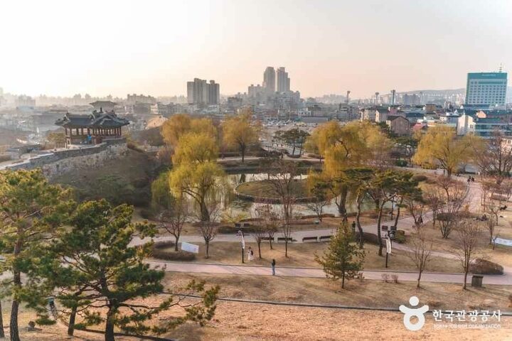 경기_수원_방화수류정(동북각루)_외부_3.jpg