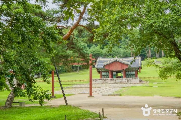 경기_화성_융릉과건릉_외부_03.jpg