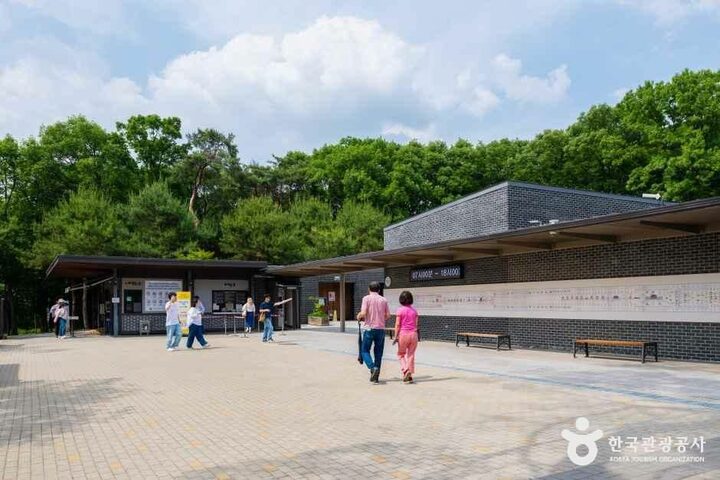 경기_고양_고양 서오릉_외부_1.jpg