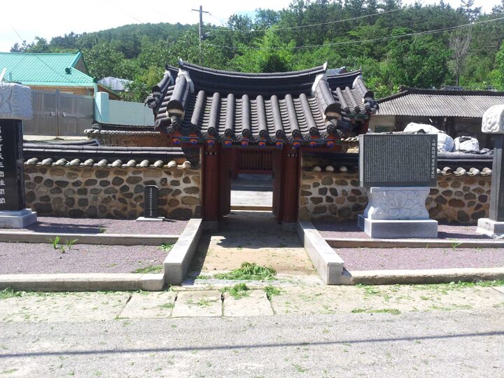 창녕조씨삼강정려