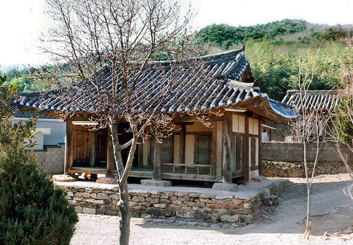 만정헌