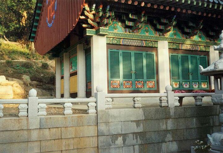 흥국사대웅보전