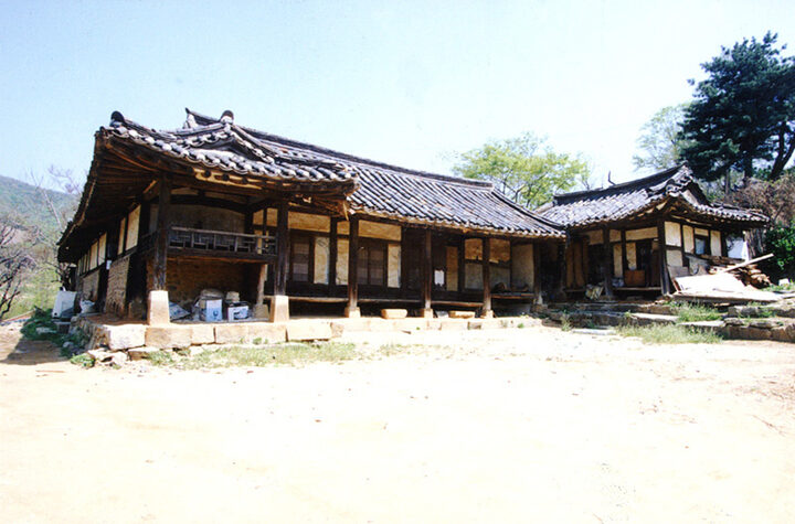 군포동래정씨동래군파종택