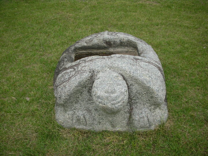 강릉귀부 정면