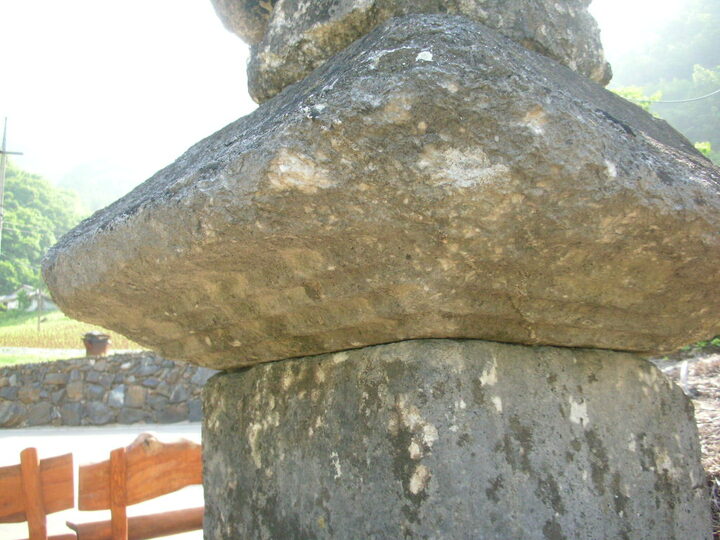 산계리삼층석탑(비신부)