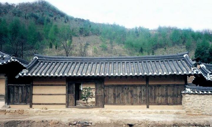 영월고진하가옥(정면)