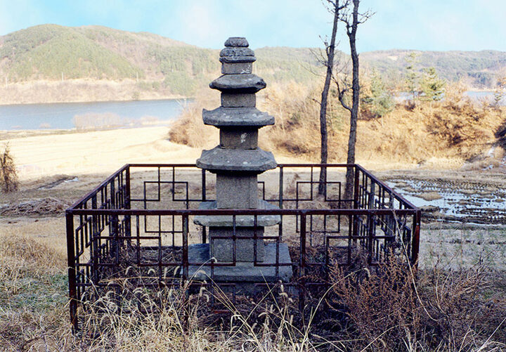 수암리삼층석탑