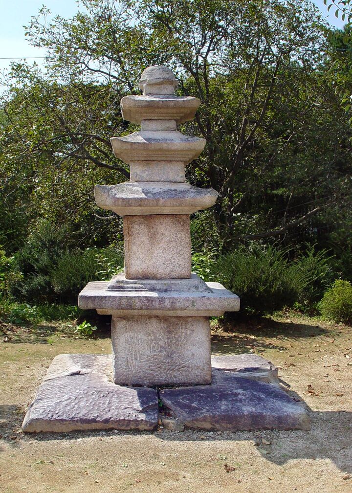 예산읍 삼층석탑