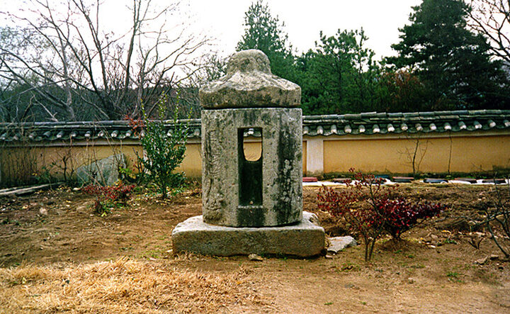 보덕사석등