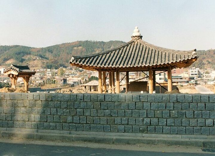 온양어의정전경