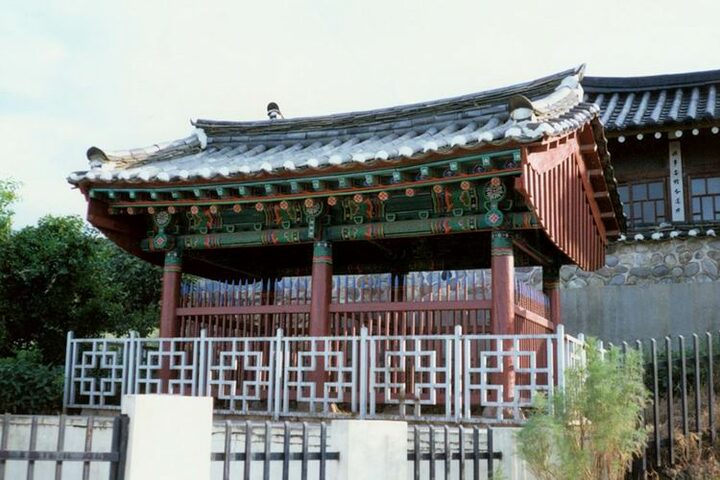 이심원정려(경충사)