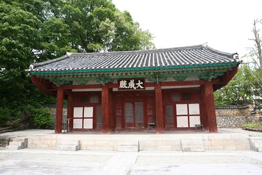 진안향교 대성전