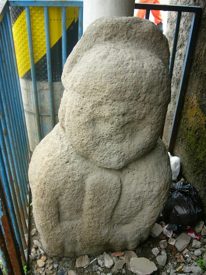 천변리석인상(할머니상)