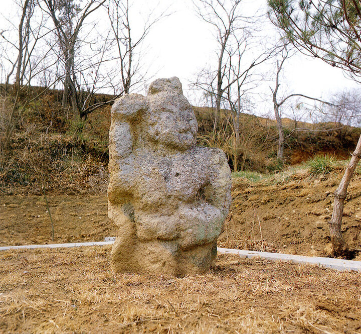 보성봉능리석조인왕상