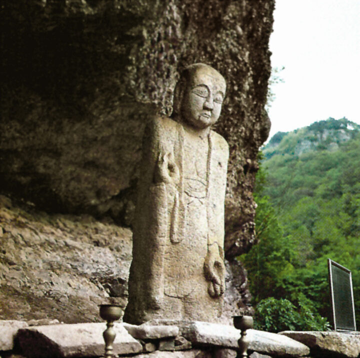 연동사지지장보살입상