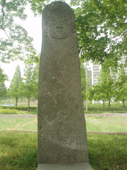 화순대리석불입상