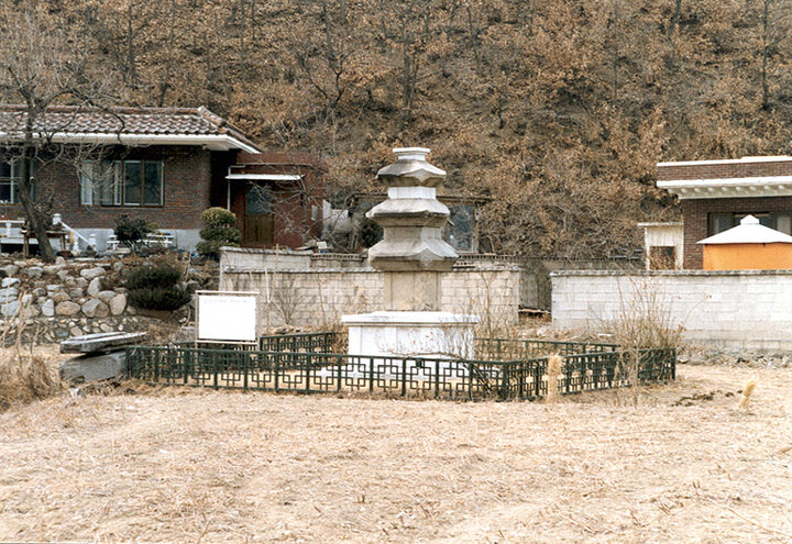 경주남사리북삼층석탑전경