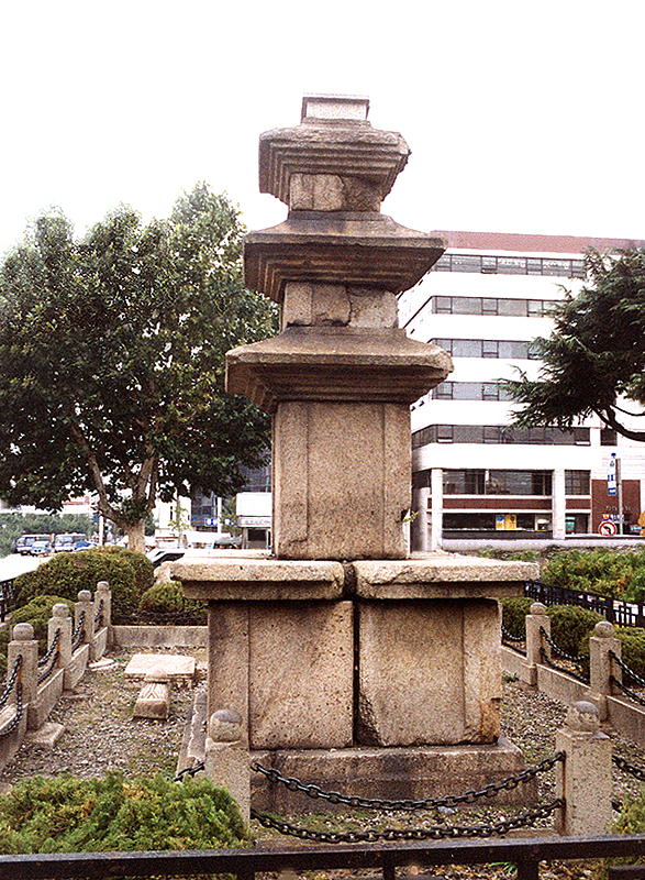 경주황오동삼층석탑