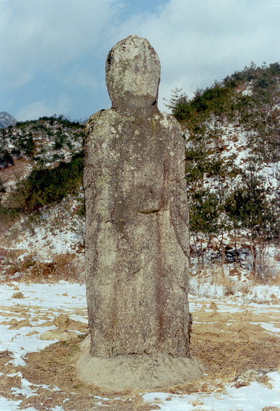 문경관음리석불입상
