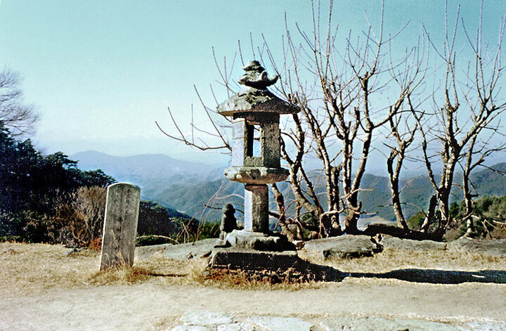 축서사석등