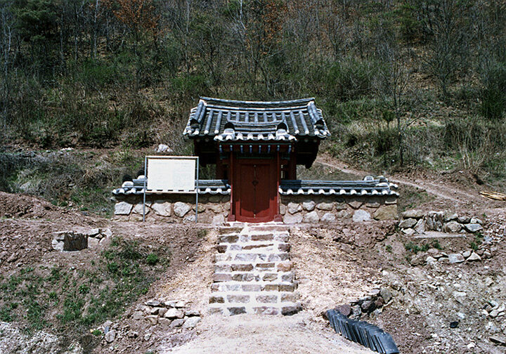추현박씨효자각전경