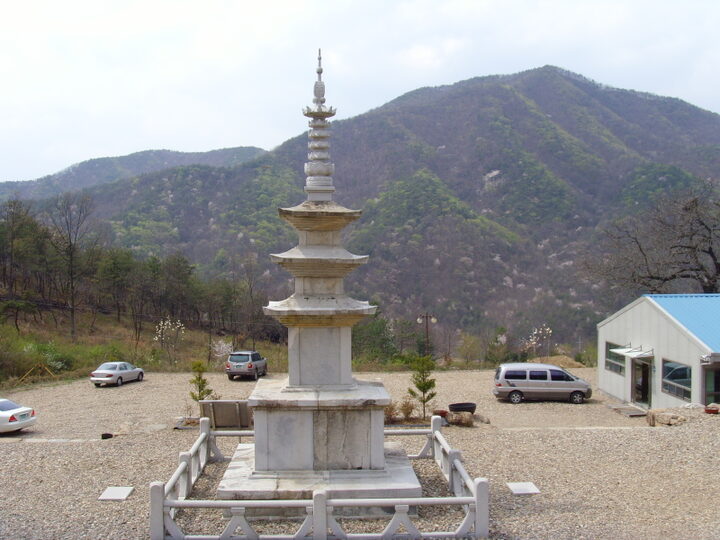 북장사 삼층석탑 전경